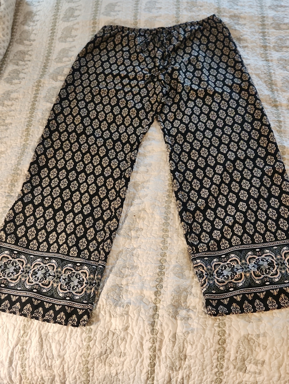 Rue21 Black and Beige Patterned Palazzo Pants